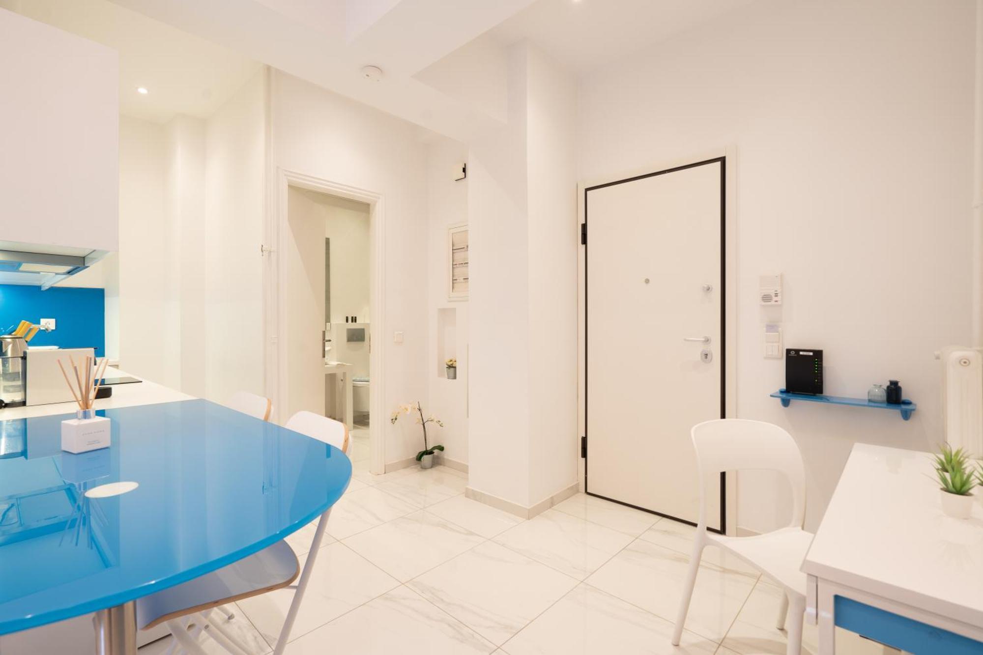 Amazing Modern In * Athens